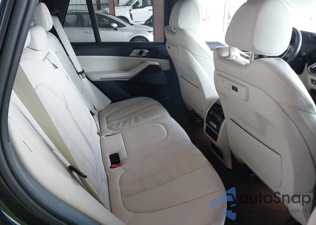 5UXCR4C08LLE30935: 43124932