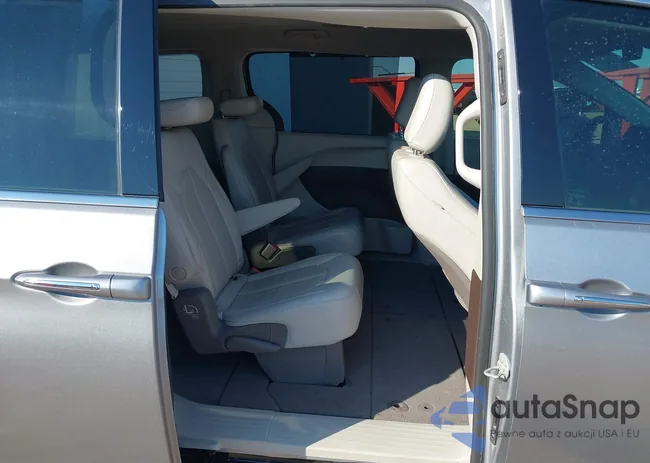 2C4RC1BG2LR192174: 43126208