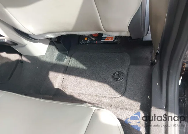 1FADP5DUXJL105058: 43126235