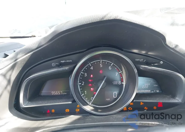 3MZBN1W37JM215596: 43126316