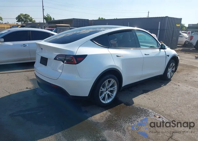 5YJYGDEE1MF271568: 43126405