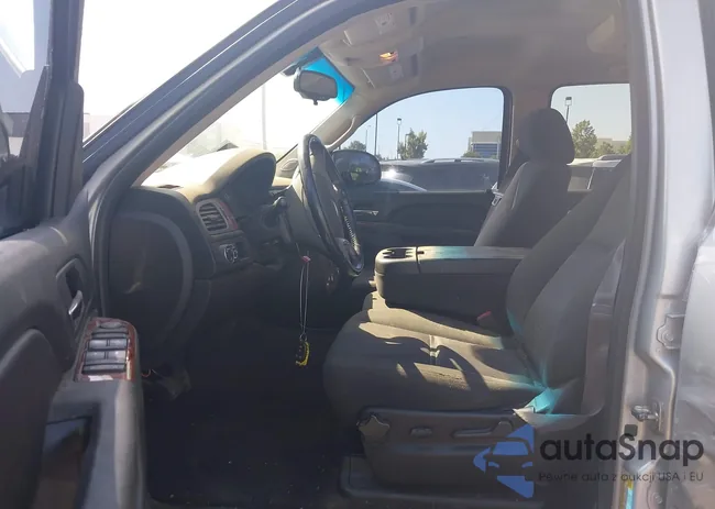 1GNSCHE02DR279905: 43126475