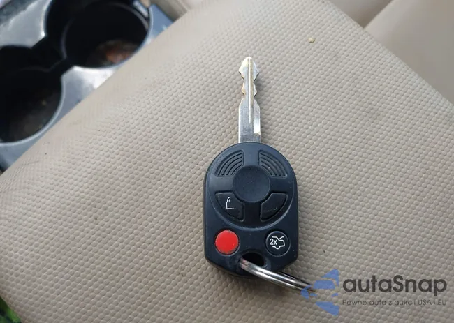 1FMCU041X8KD14979: 43126567