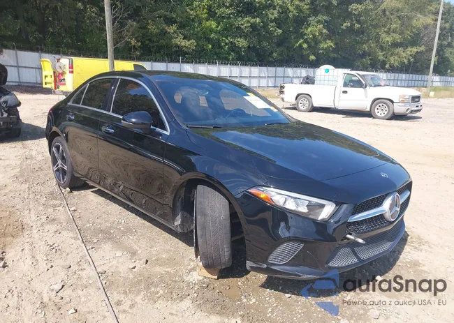 W1K3G4EB9LJ229405: 43126664