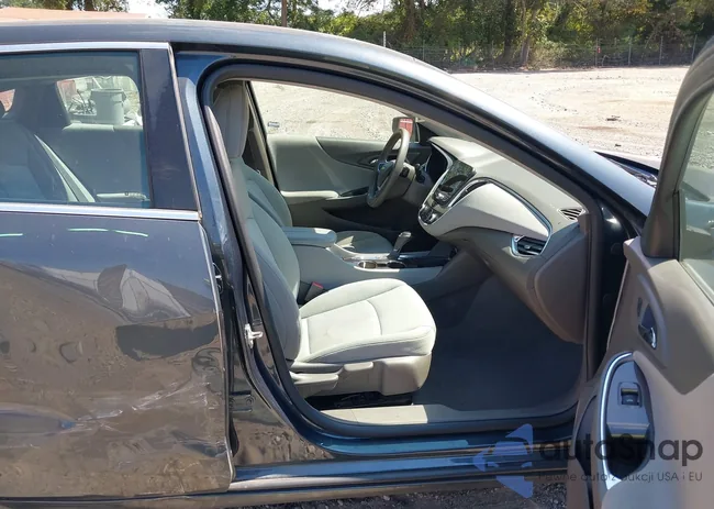 1G1ZD5ST2KF138857: 43125864