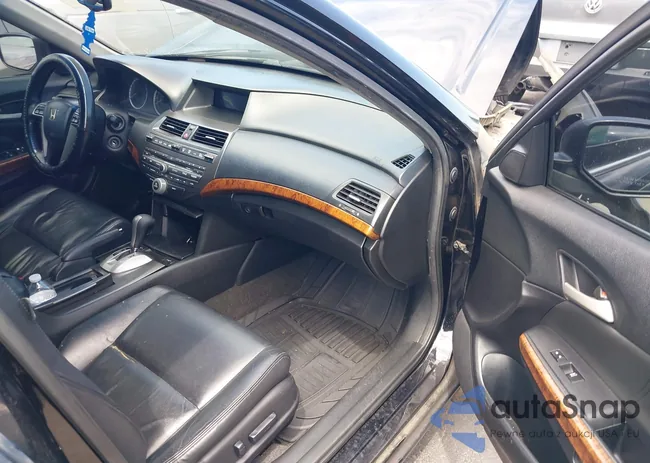 1HGCP2F82CA062484: 43125954