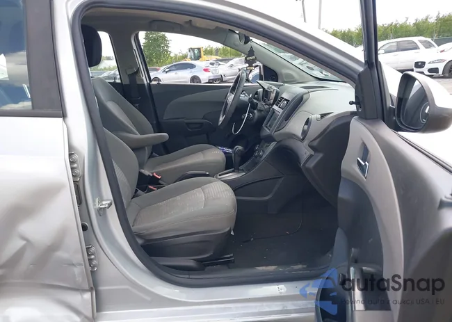 1G1JA5SH9C4223421: 43126074