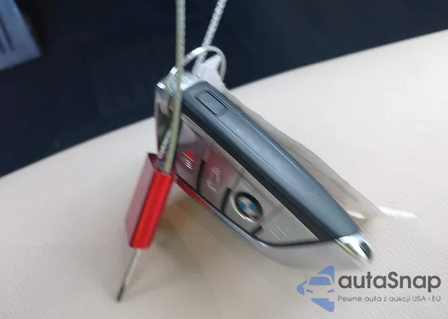 5UXCR6C01L9B19243: 43126677