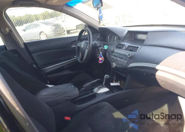 1HGCP2F77AA189073: 43126746