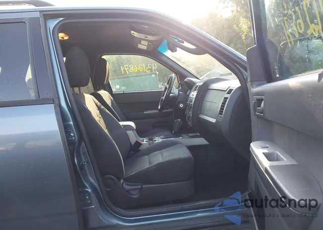 1FMCU0D71AKD02715: 43126871