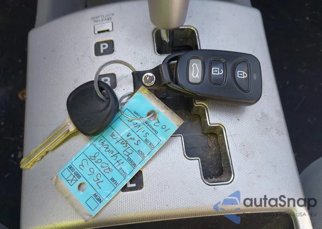 KMHDU46D38U437563: 43128163