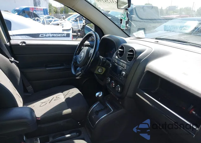 1J4NF1FB6BD239240: 43128199