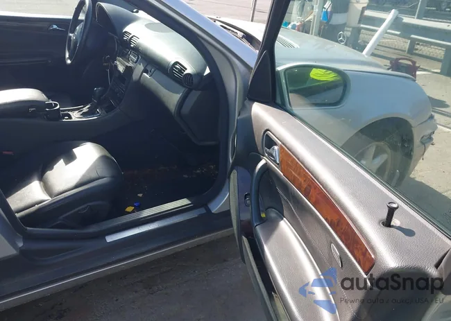 WDBRF61J54E018761: 43128202