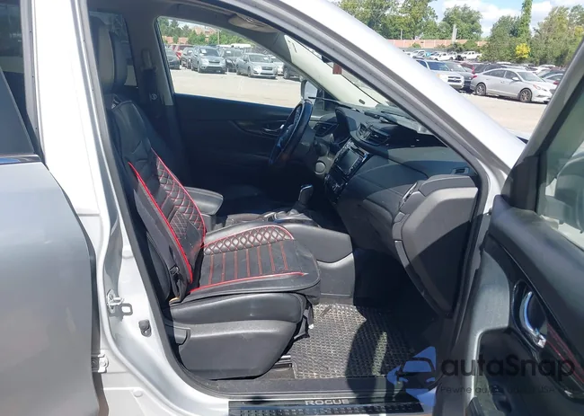 JN8AT2MVXJW348212: 43128511