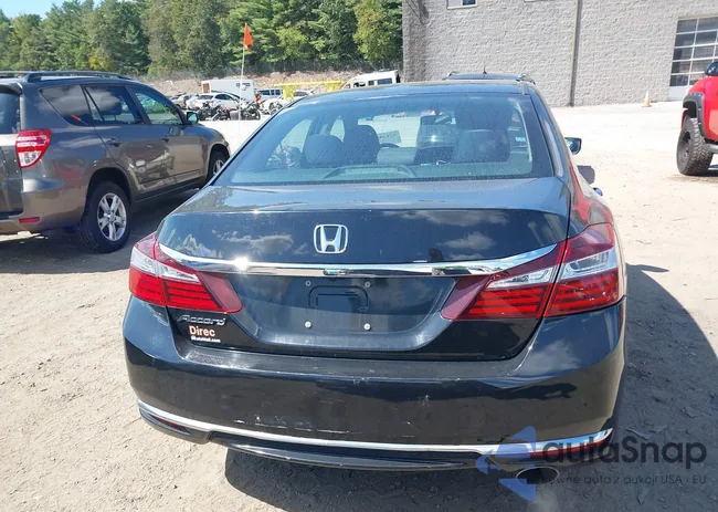 1HGCR2F31HA037095: 43128514