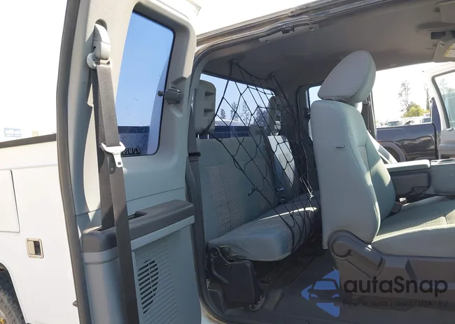 1FD7X3B65CEA51056: 43128657