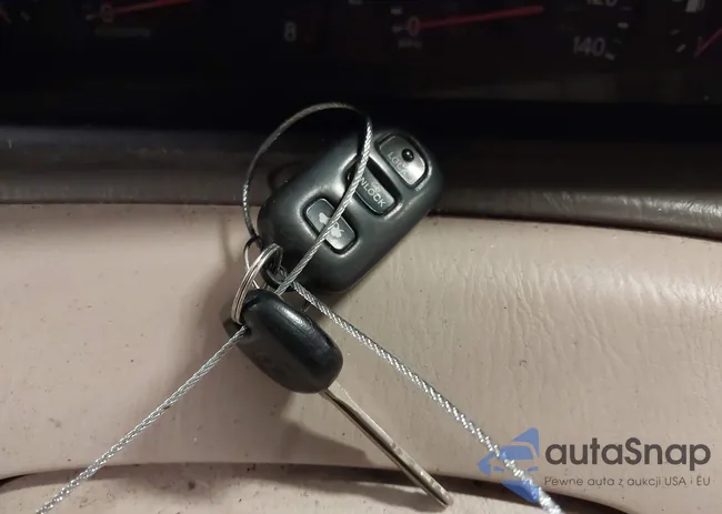 4T1BF28B43U287814: 43127681