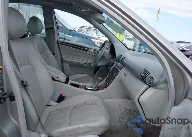 WDBRF61J15A789470: 43127691