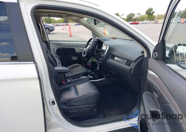 JA4AD3A36KZ011872: 43127777