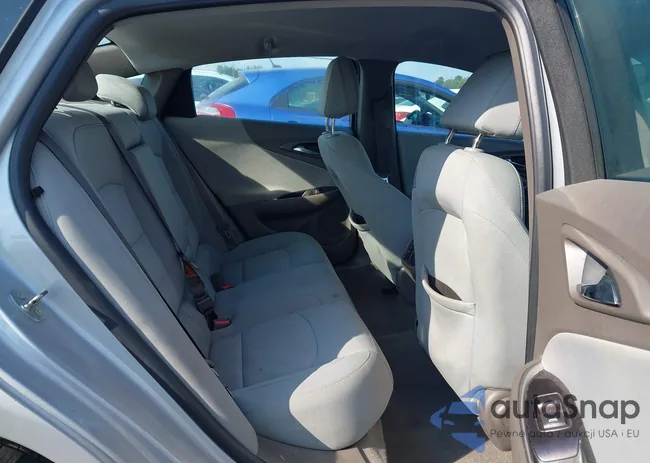 1G1ZD5ST3JF200667: 43129083