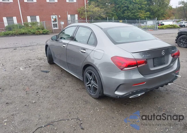 WDD3G4FB7KW002276: 43129199