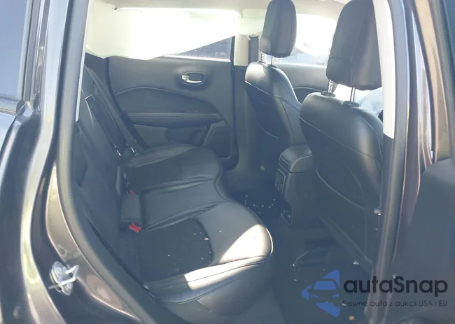 3C4NJDBB1MT560627: 43129377