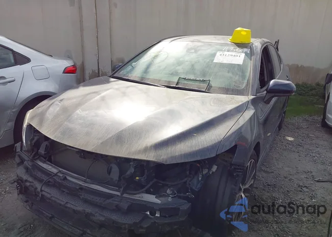 4T1B11HK1KU290645: 43129401