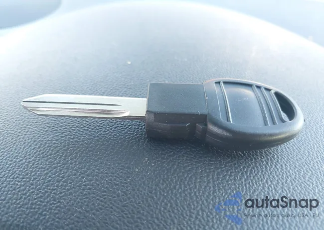 2C3KA43R18H141663: 43129436