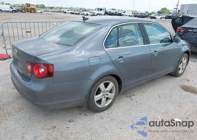 3VWRZ71K88M198225: 43129611