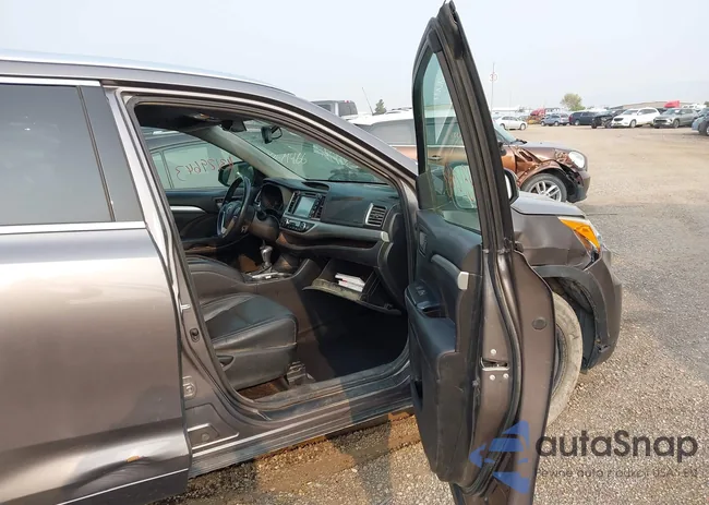 5TDJKRFH2GS500751: 43129643