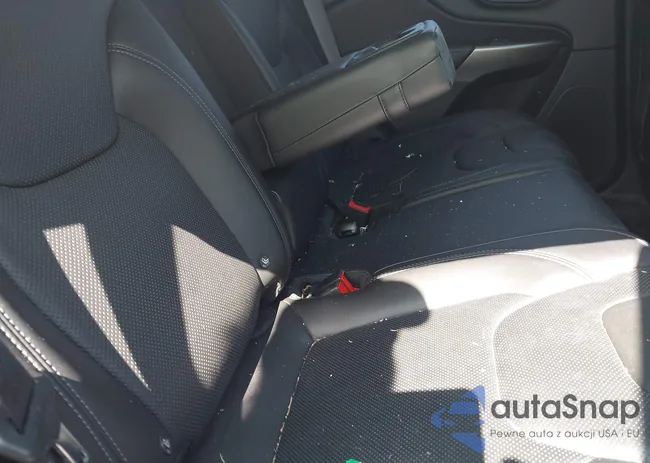 1C4PJMDX3KD141084: 43128751