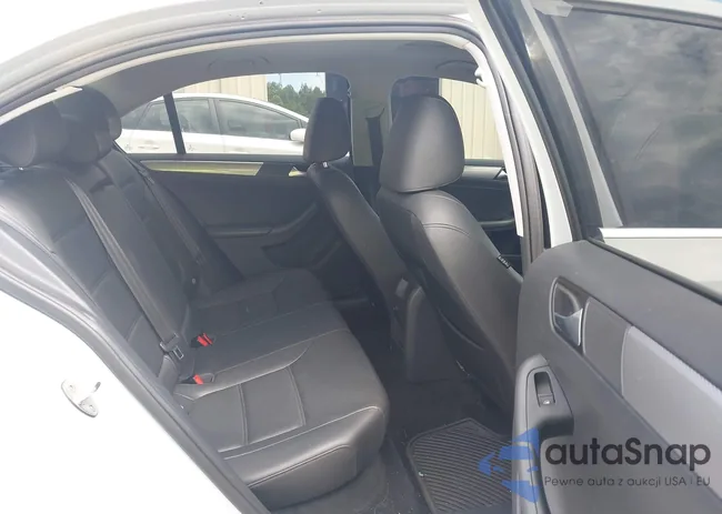 3VWDB7AJ7HM323446: 43128887