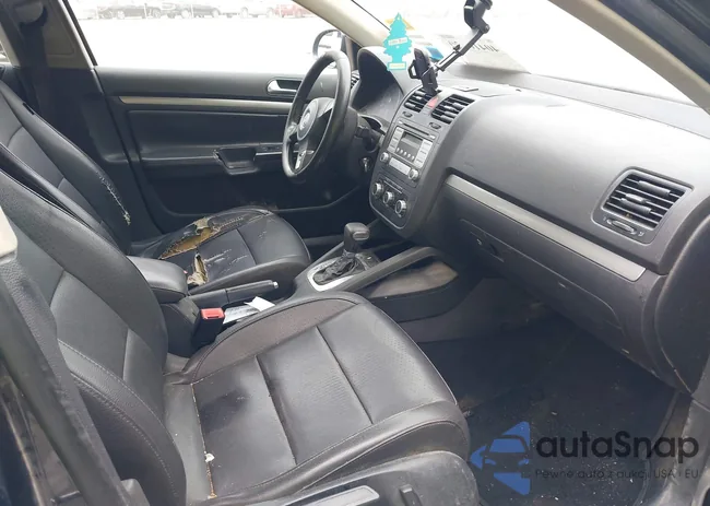 3VWAZ7AJ6AM122089: 43128970