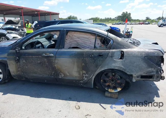 1HGCP2F86AA005489: 43129057