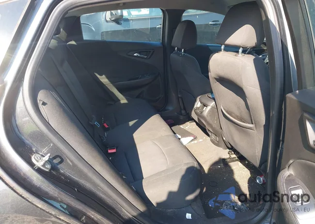 1G1ZD5ST1JF145202: 43130089