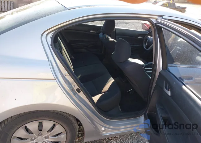 1HGCP2F38CA126452: 43130249