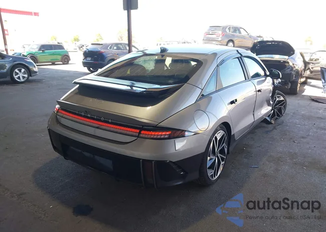 KMHM34AA4SA090947: 43130276