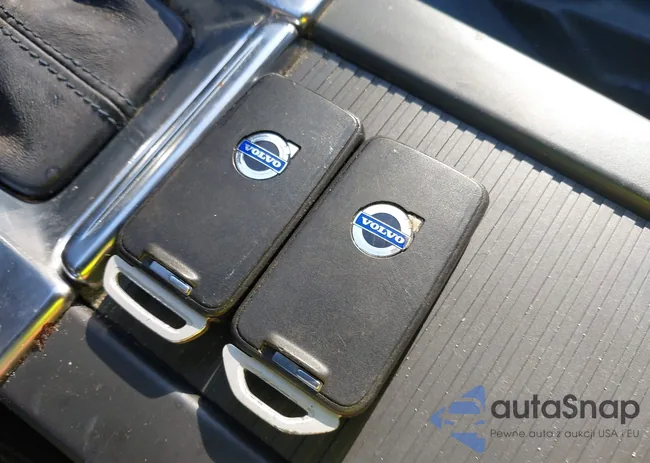 YV1612FS8D1218371: 43130377