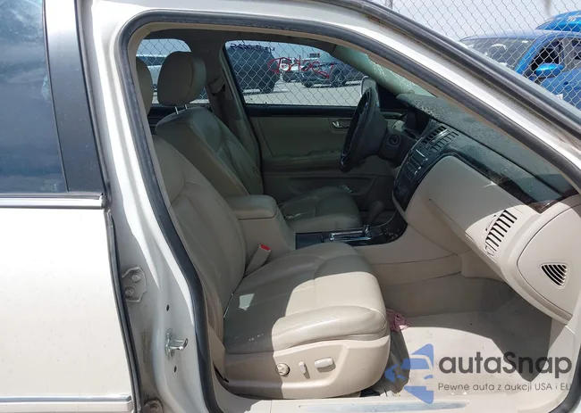 1G6KD57Y38U140217: 43130629