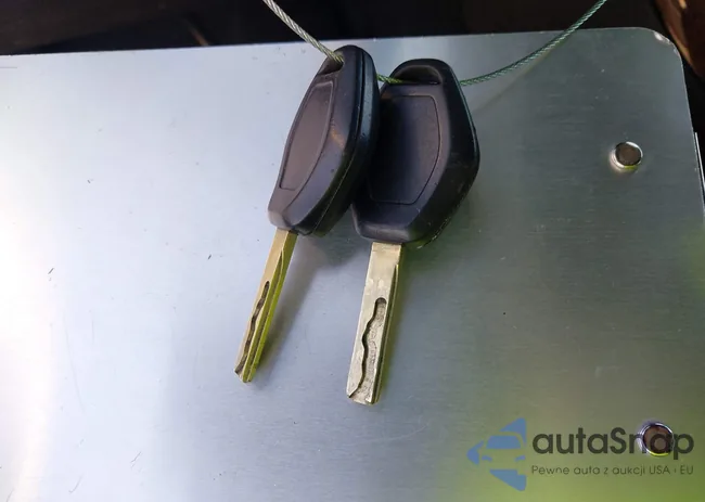 5UXFB335X2LH38081: 43129888