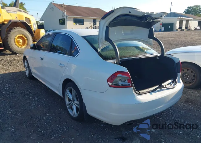 1VWBS7A33EC044839: 43131136