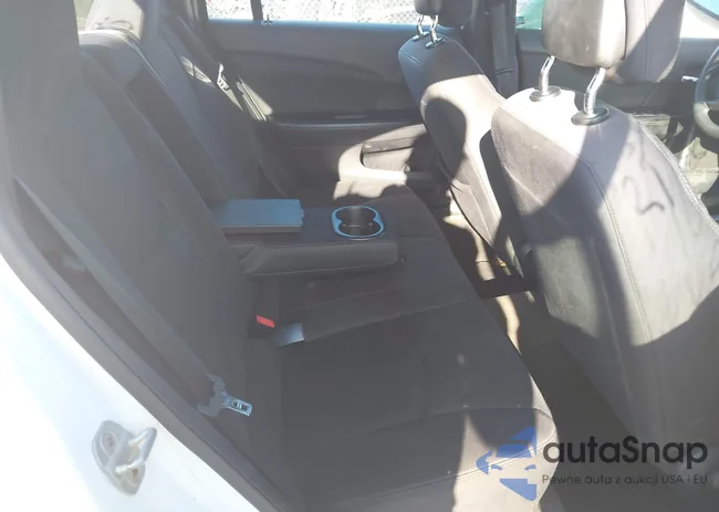 1C3CCBAB5CN298010: 43131140