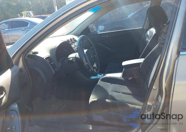 1N4AL21E27C142575: 43132570