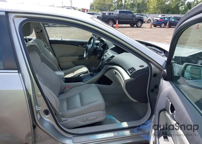 JH4CU2F6XAC034843: 43132666