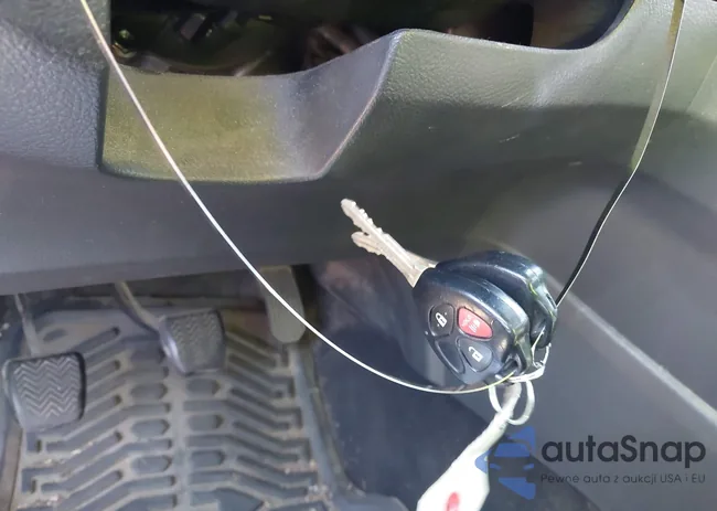 2T1KU4EE8AC370192: 43131755