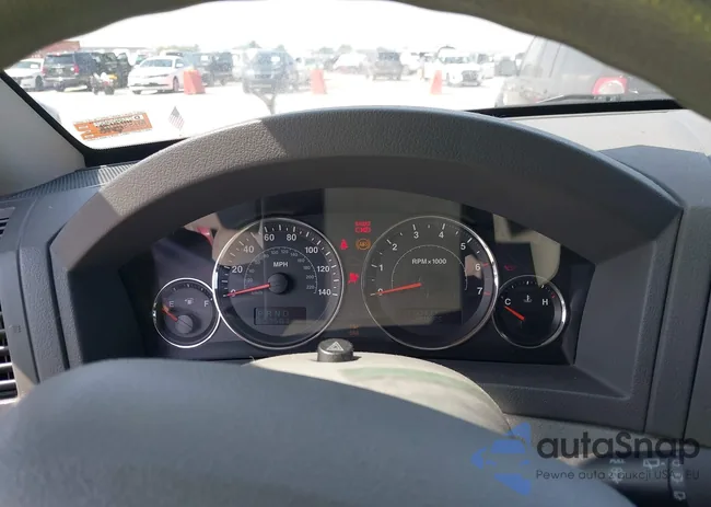 1J8GR48K47C645592: 43131847