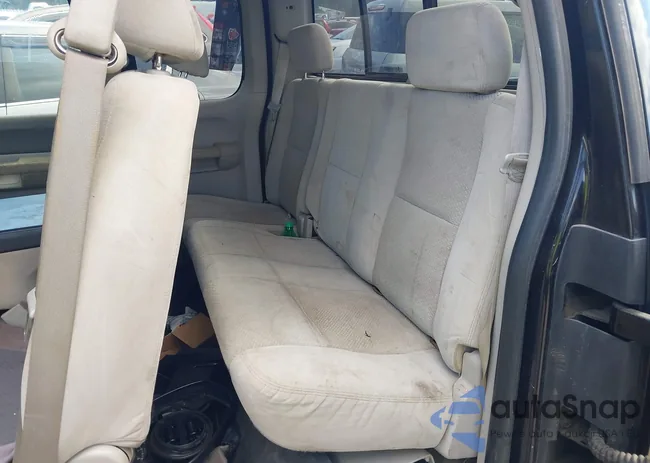 2GTEK19J771600031: 43131876