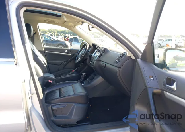 WVGBV7AX6CW586747: 43132055