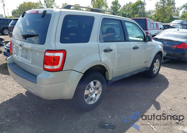 1FMCU03Z58KC17079: 43133077