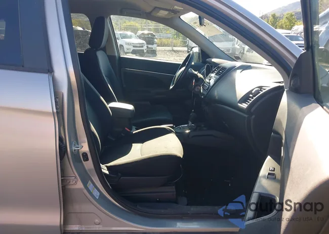 4A4AR3AU5FE005681: 43133263